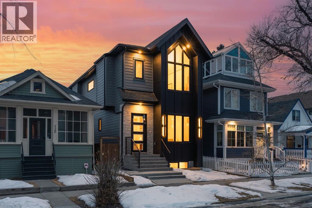 House for Sale in 727 15 Street NW|Calgary, Alberta T2N2B3