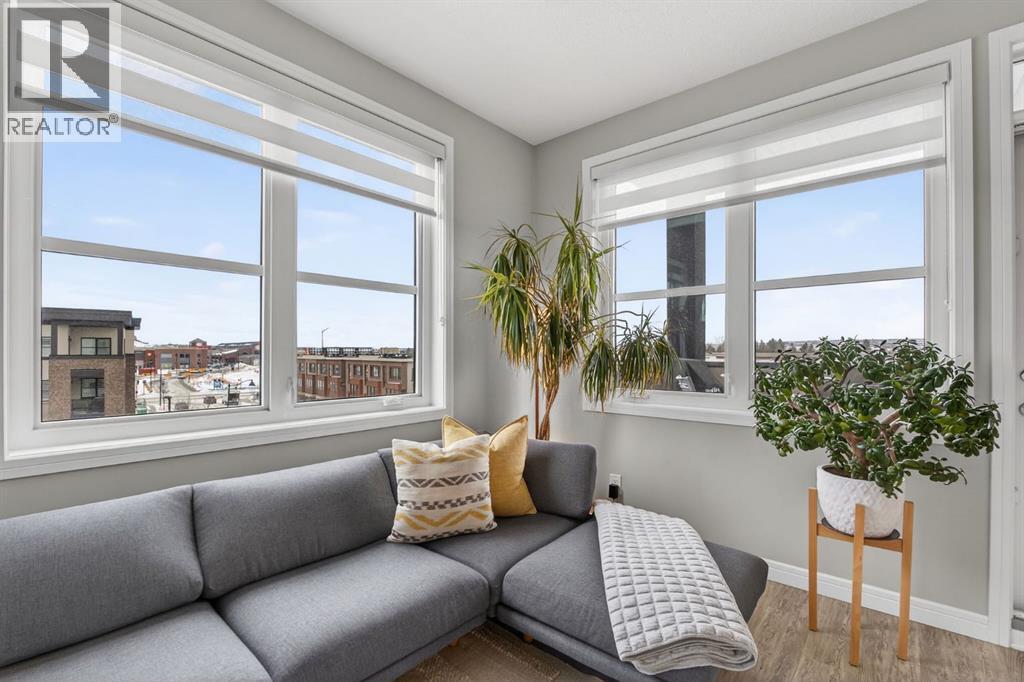 Apartment for Sale in 1402, 80 Greenbriar Place NW|Calgary, Alberta T3B6J4 3