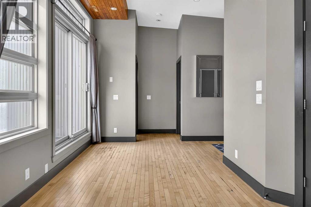 Apartment for Sale in 402, 410 1 Avenue NE|Calgary, Alberta T2E0B4 5