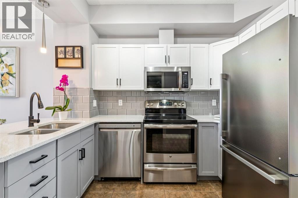 Row / Townhouse for Sale in 12, 140 Rockyledge View NW|Calgary, Alberta T3G5Y4 3