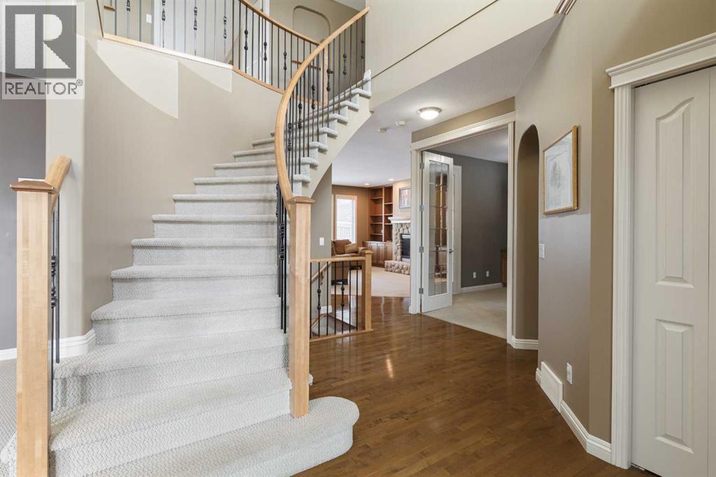 House for Sale in 20 Springbluff Lane SW|Calgary, Alberta t3h5r5 3