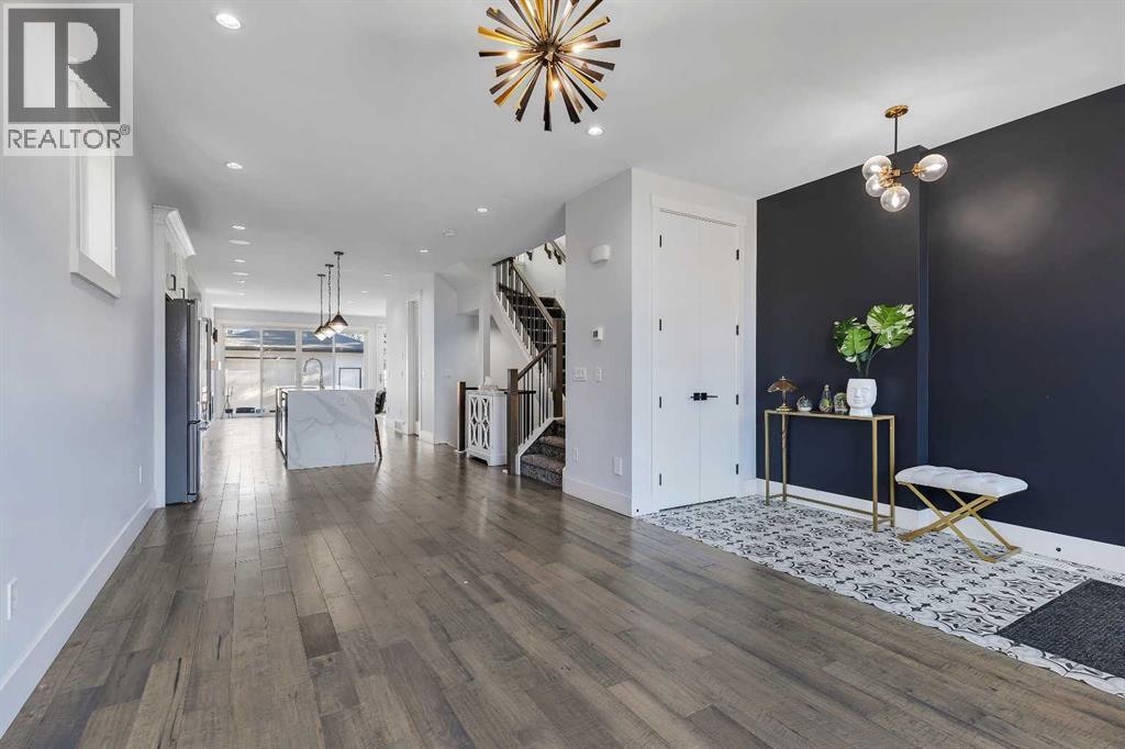 House for Sale in 3528 3 Street NW|Calgary, Alberta T2K0Z6 4