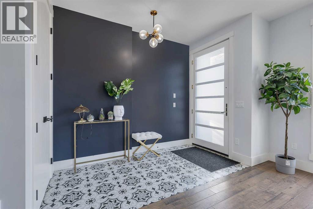 House for Sale in 3528 3 Street NW|Calgary, Alberta T2K0Z6 3