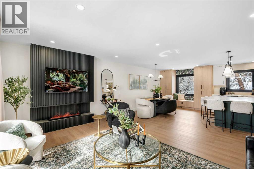 House for Sale in 2416 Palliser Drive SW|Calgary, Alberta T2V3S7 2