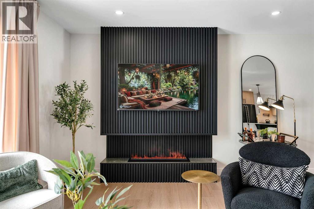 House for Sale in 2416 Palliser Drive SW|Calgary, Alberta T2V3S7 4