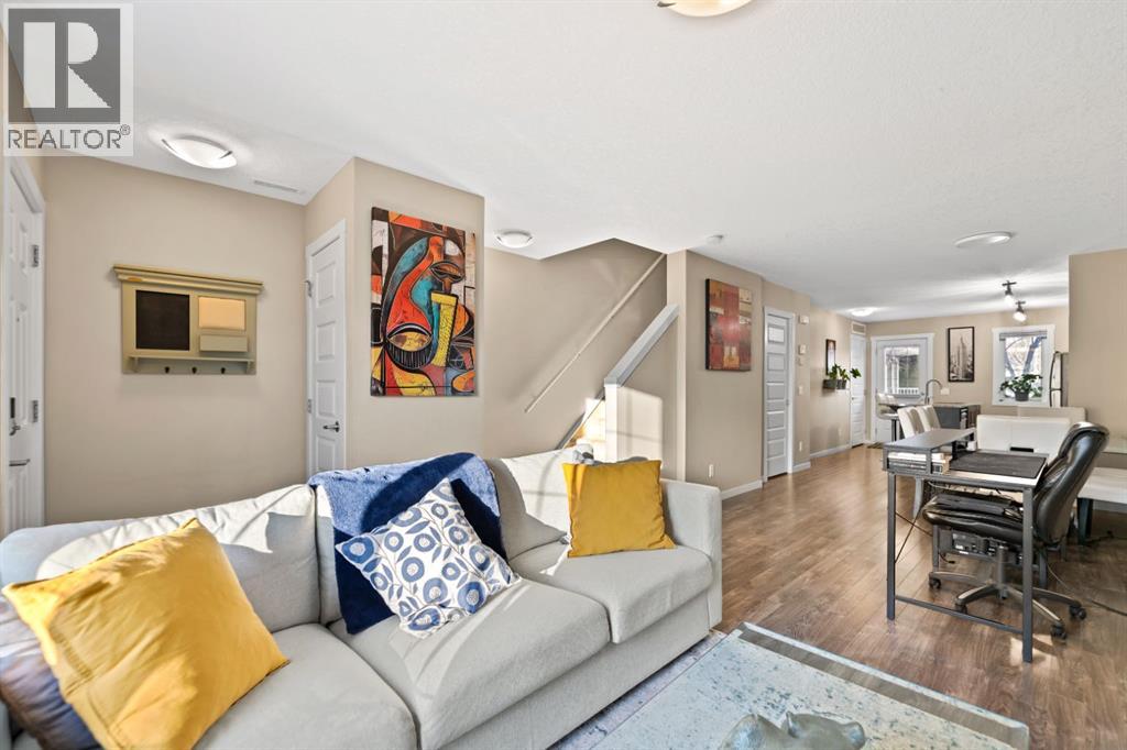 Row / Townhouse for Sale in 541 Mckenzie Towne Close SE|Calgary, Alberta T2Z1A8 3