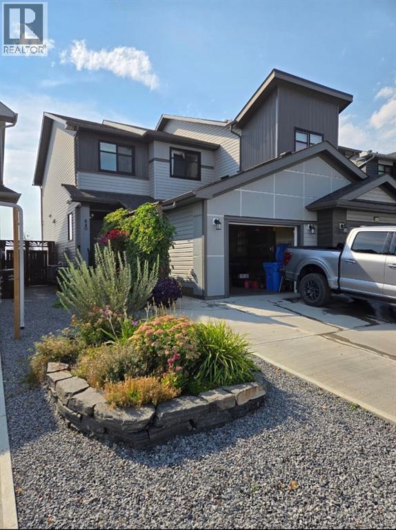 Duplex for Sale in 840 Seton Circle SE|Calgary, Alberta T3M3B5 2