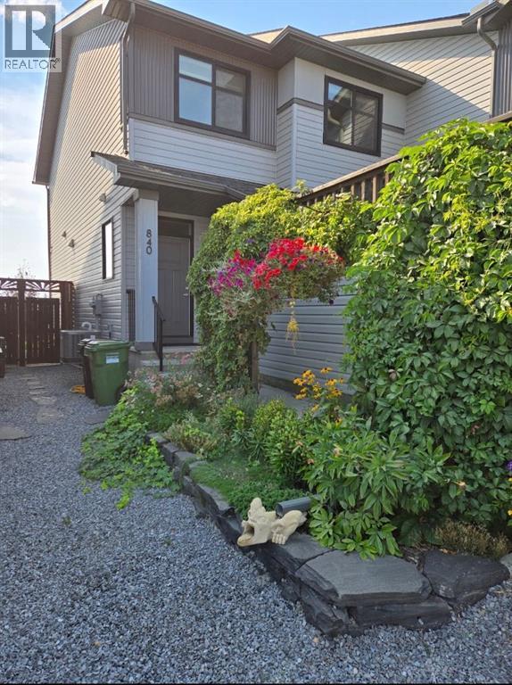 Duplex for Sale in 840 Seton Circle SE|Calgary, Alberta T3M3B5 3