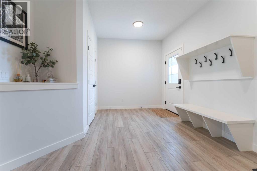 House for Sale in 200 Lewiston Drive NE|Calgary, Alberta T3P2H9 3