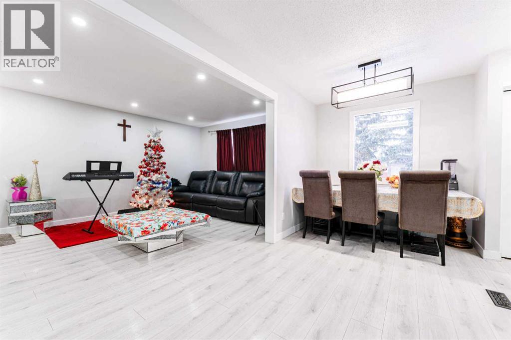 House for Sale in 6420 26 Avenue NE|Calgary, Alberta T1Y3V1 5