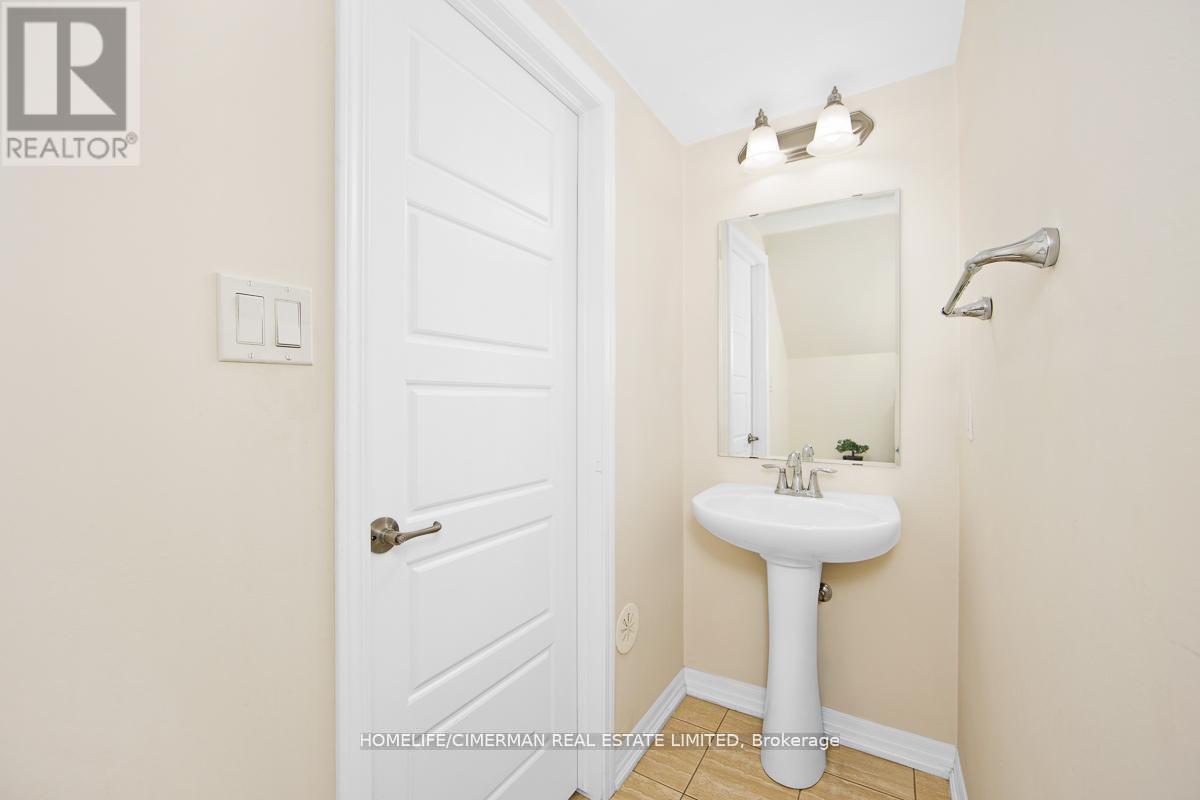 Row / Townhouse for Sale in 335 ELLEN DAVIDSON DRIVE|Oakville (GO Glenorchy), Ontario L6M0V6 5