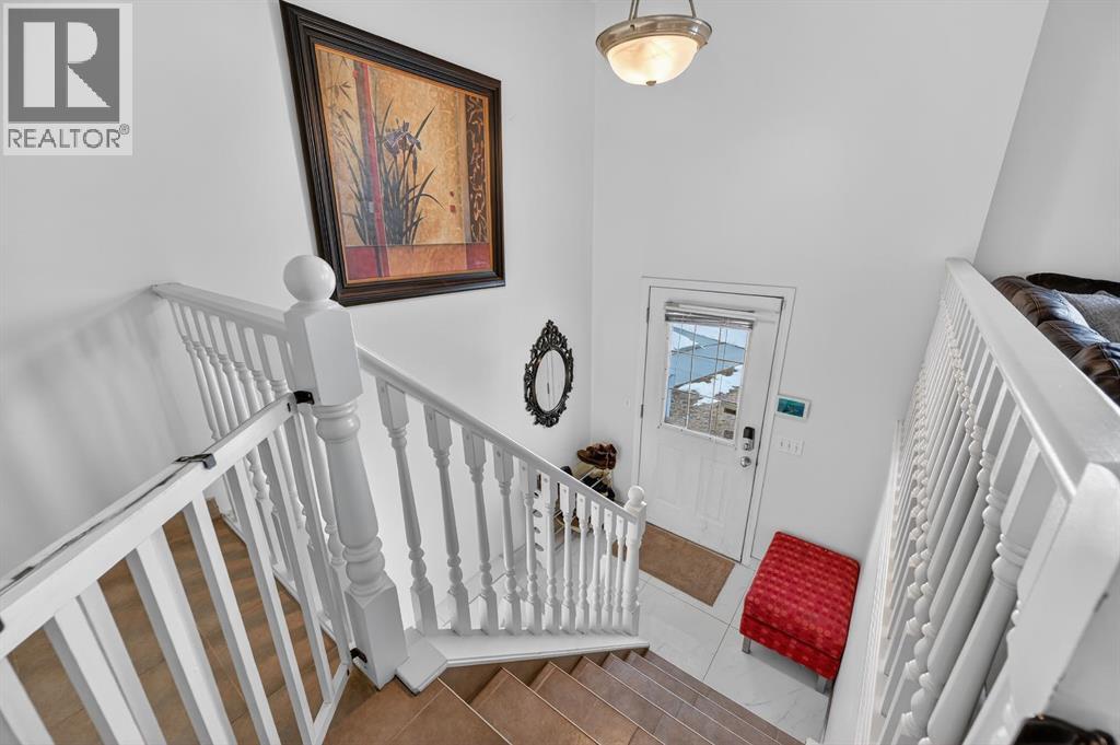 House for Sale in 131 Covepark Place NE|Calgary, Alberta T3K6A1 2