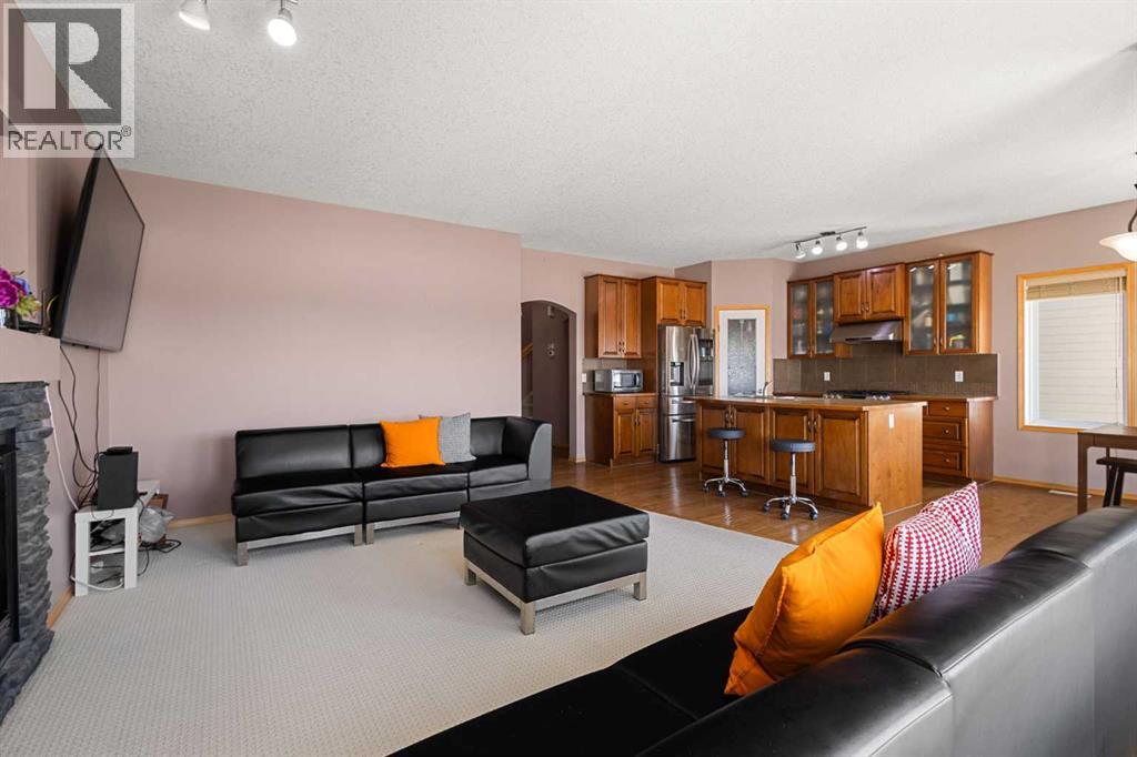 House for Sale in 146 Panamount Villas NW|Calgary, Alberta T3K0A3 5