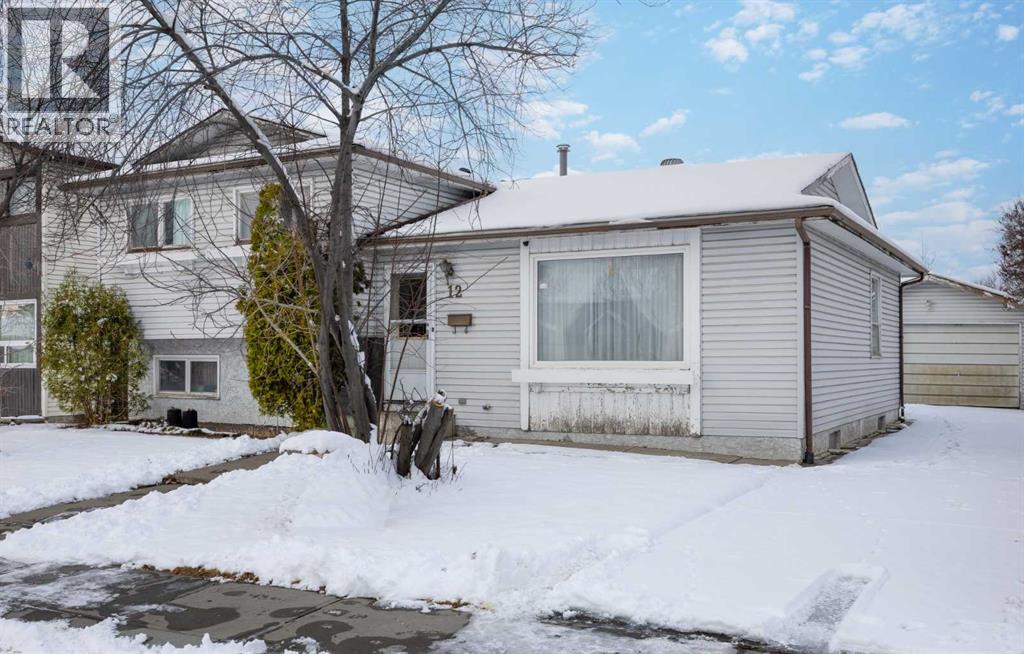 House for Sale in 12 Whitaker Close NE|Calgary, Alberta T1Y5K3 2