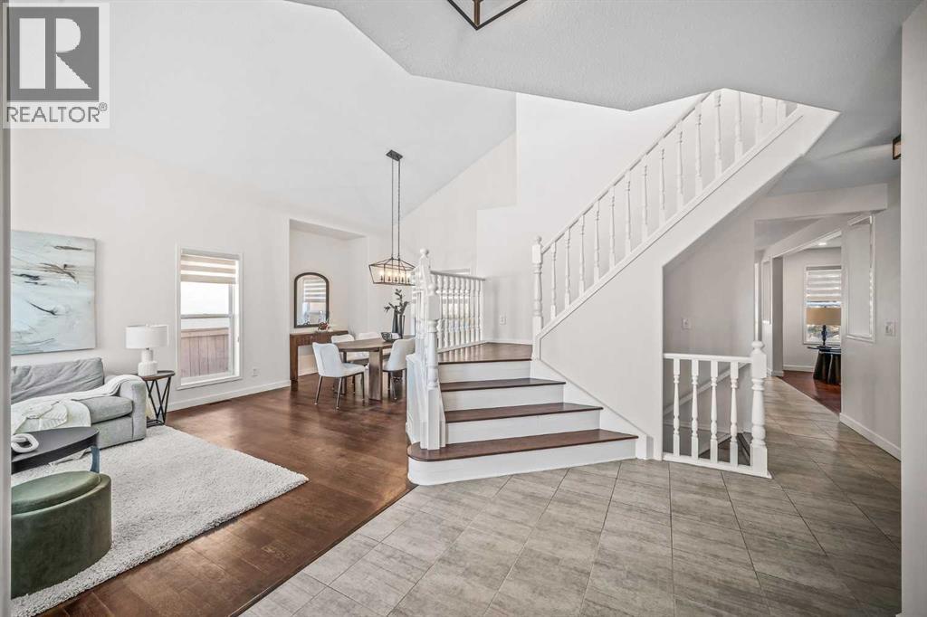 House for Sale in 95 Sierra Madre Crescent SW|Calgary, Alberta T3H3M5 3