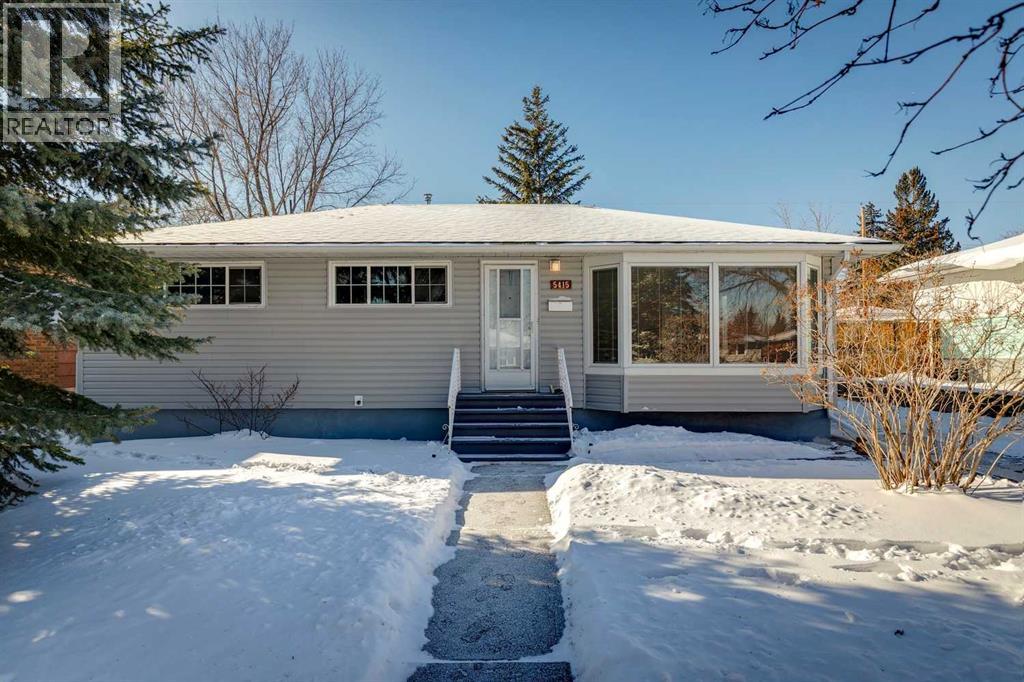House for Sale in 5415 Centre A Street NE|Calgary, Alberta T2K1K1