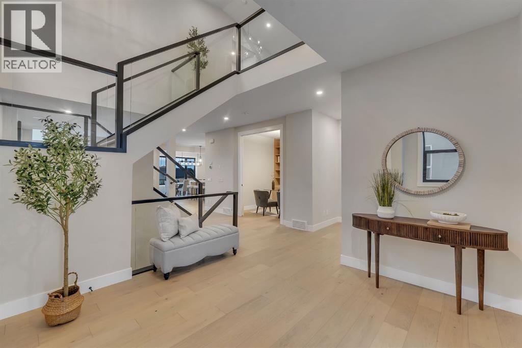 House for Sale in 12 Spring Creek Point SW|Calgary, Alberta T3H6E2 3