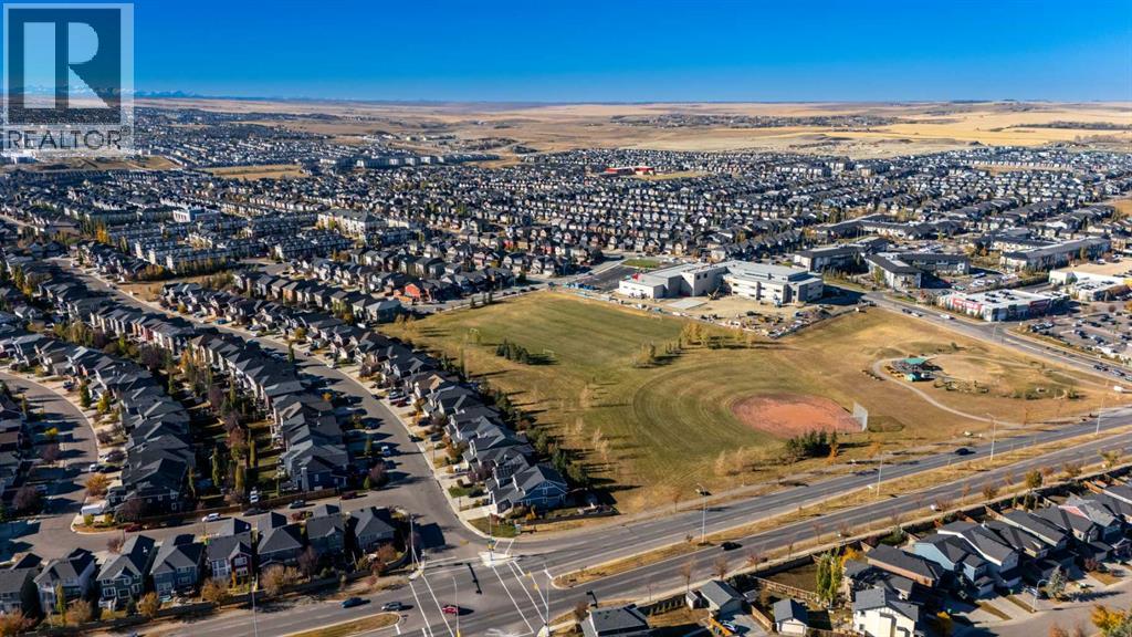 House for Sale in 76 Evanspark Circle NW|Calgary, Alberta T3P0B4 5