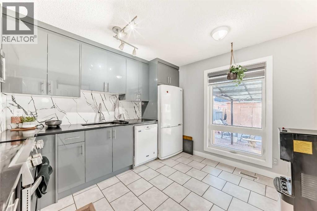 House for Sale in 78 Martinview Crescent NE|Calgary, Alberta T3J2S5 5