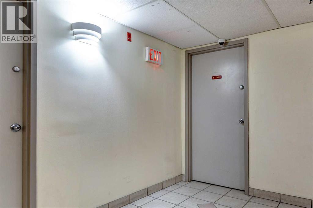 Apartment for Sale in 301, 128 2 Avenue SE|Calgary, Alberta T2G5J5 5