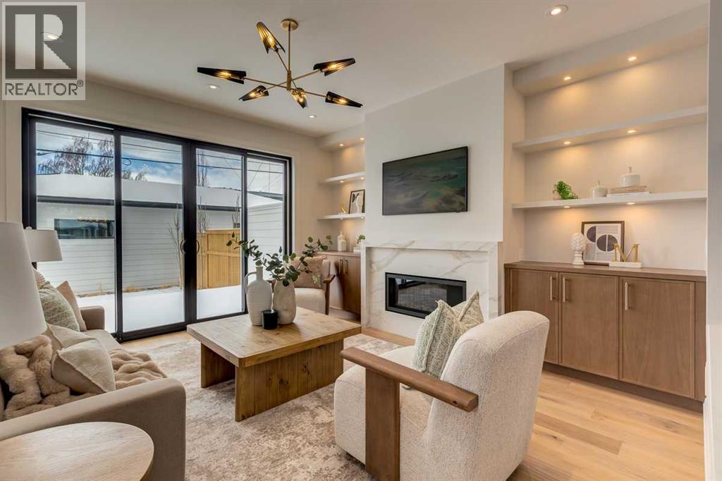 Duplex for Sale in 2233 35 Street SW|Calgary, Alberta T3E2X7 4