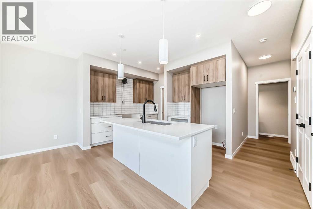 House for Sale in 62 Hotchkiss Row SE|Calgary, Alberta T3S0J5 5