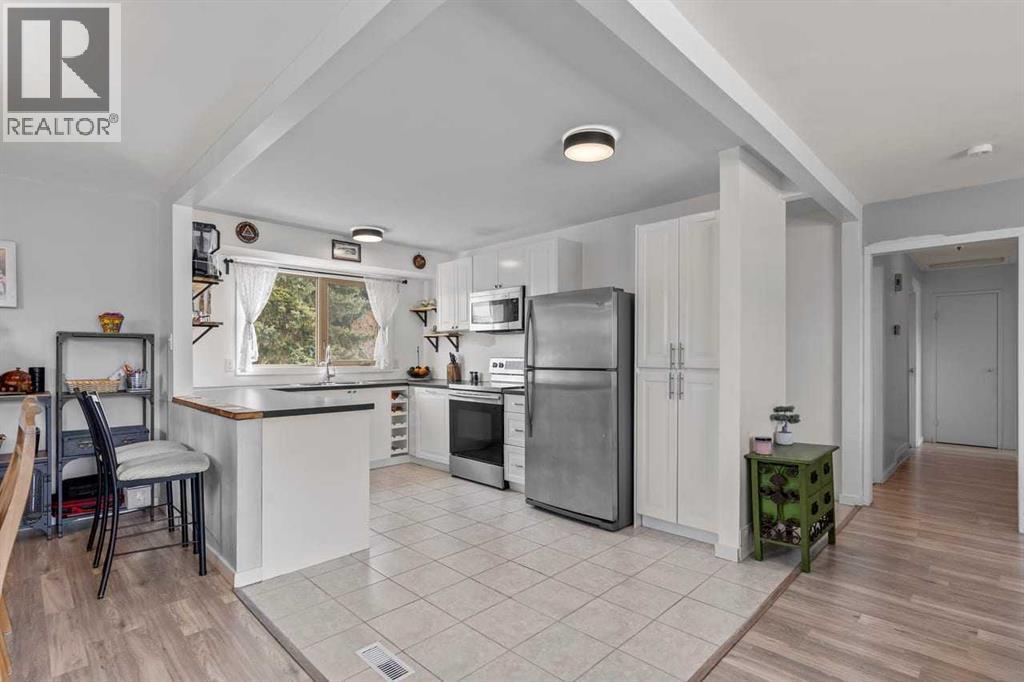 House for Sale in 436 Queen Charlotte Road SE|Calgary, Alberta T2H4H7 5