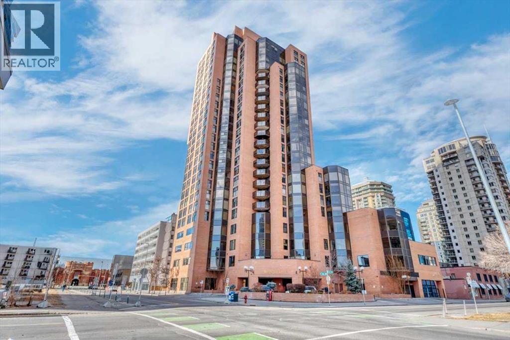 Apartment for Sale in 2403, 1100 8 Avenue SW|Calgary, Alberta T2P3T9 2