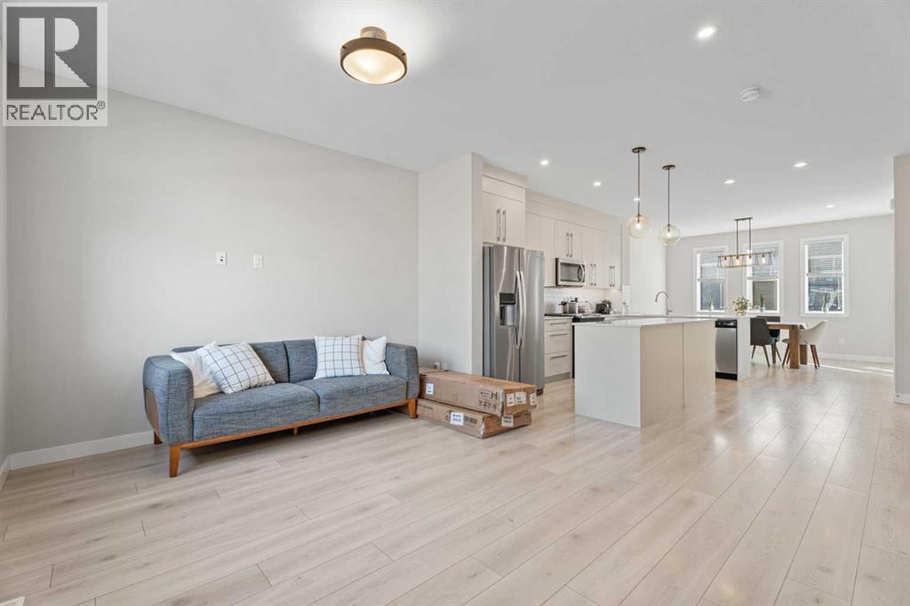 Duplex for Sale in 17 Creekstone Drive SW|Calgary, Alberta T2X4Y2 4