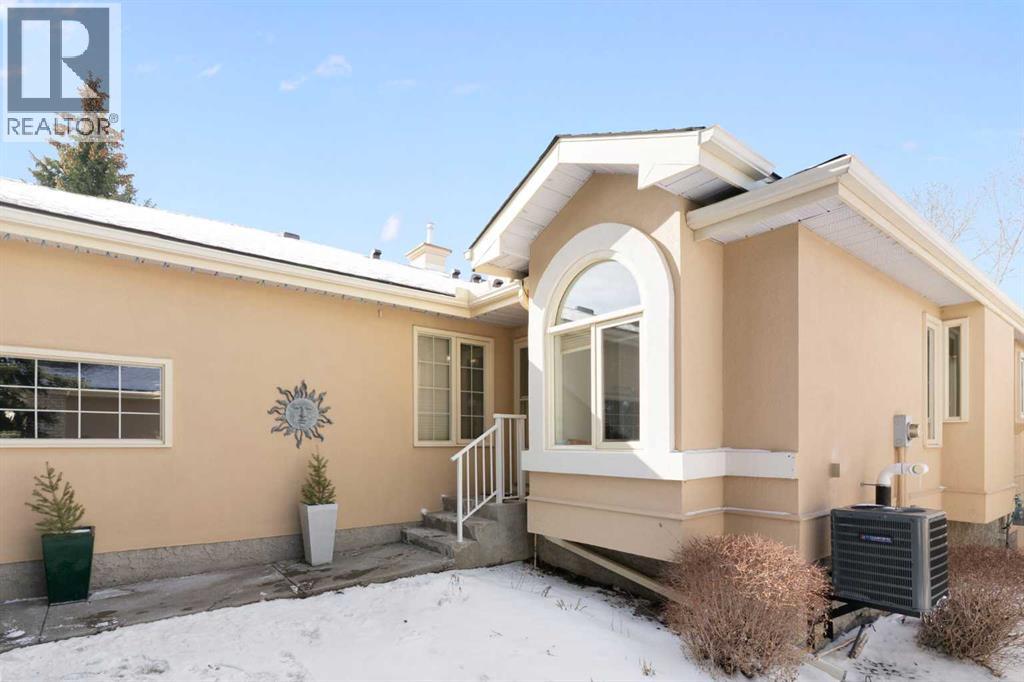 Duplex for Sale in 176 Christie Park Manor SW|Calgary, Alberta T3H2T6 2