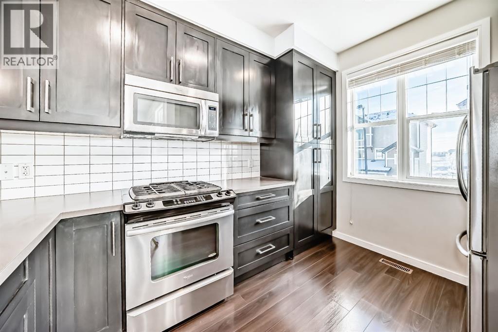 Row / Townhouse for Sale in 35 Nolan Hill Boulevard|Calgary, Alberta T3R0S5 3