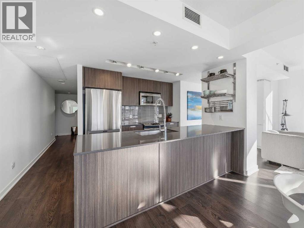 Apartment for Sale in 1011, 626 14 Avenue SW|Calgary, Alberta T2R0X4 2