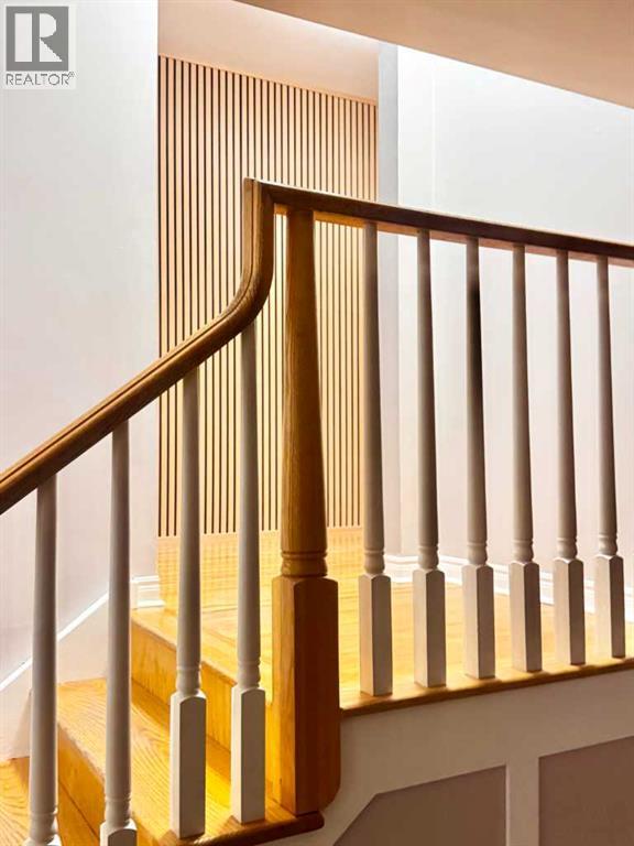 House for Sale in 8416 7 Street SW|Calgary, Alberta T2V1G7 3