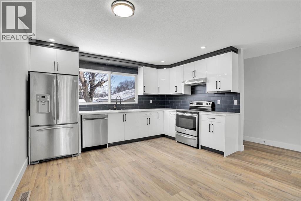 House for Sale in 363 Templeside Circle NE|Calgary, Alberta T1Y3M1 5