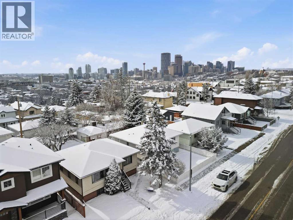 House for Sale in 1019 8 Avenue NE|Calgary, Alberta T2E0S4 3