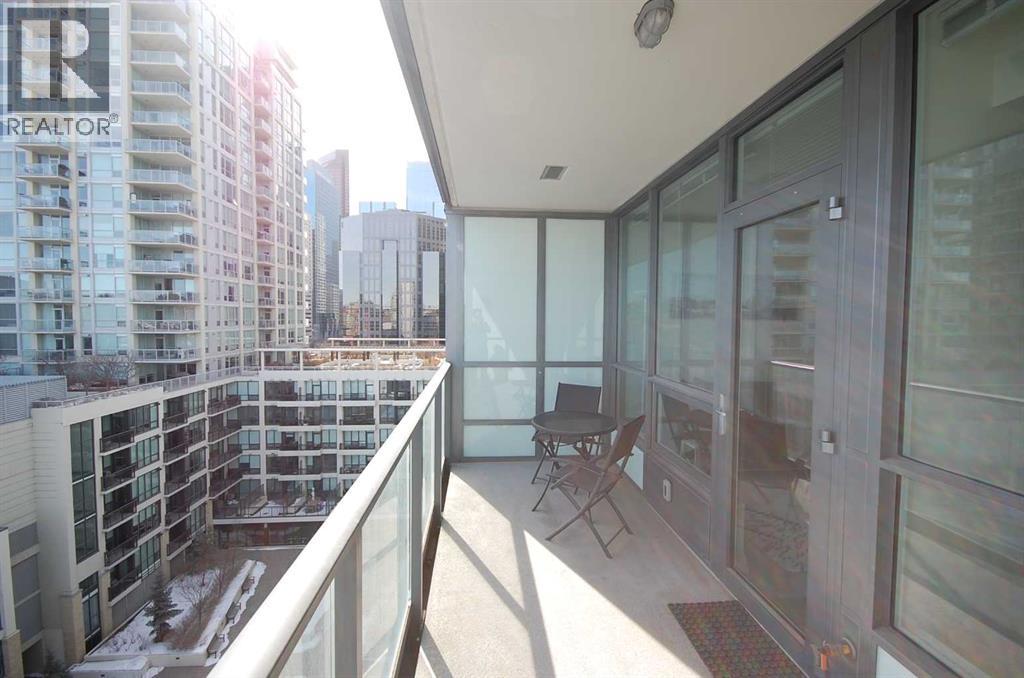 Apartment for Sale in 901, 128 2 Street SW|Calgary, Alberta T2P0S7 2