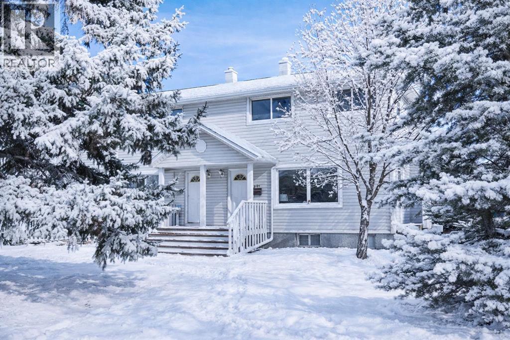 Row / Townhouse for Sale in 571 Killarney Glen Court SW|Calgary, Alberta T3E7H4 5