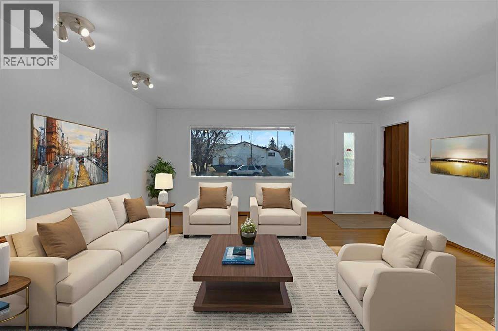 House for Sale in 1980 Cottonwood Crescent SE|Calgary, Alberta T2B1P7 5