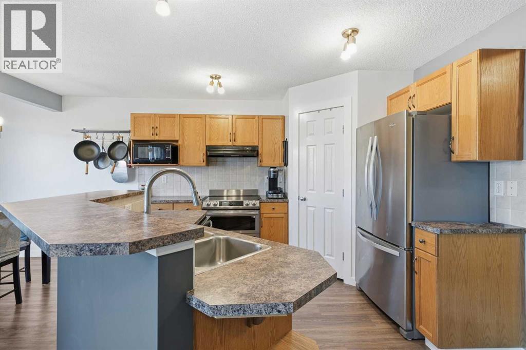 House for Sale in 257 Covewood Circle NE|Calgary, Alberta T3K5S8 5