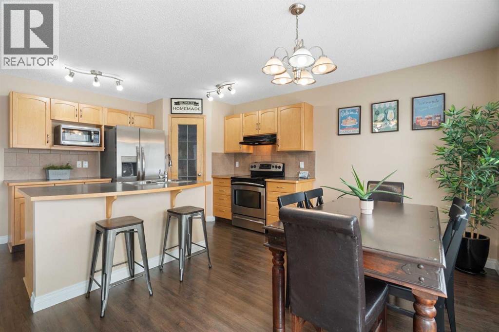 House for Sale in 23 Everwoods Green SW|Calgary, Alberta T2Y5G5 5