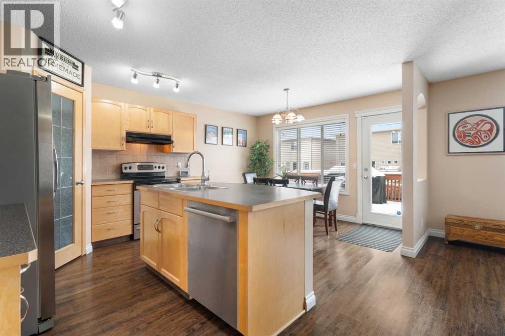 House for Sale in 23 Everwoods Green SW|Calgary, Alberta T2Y5G5 4