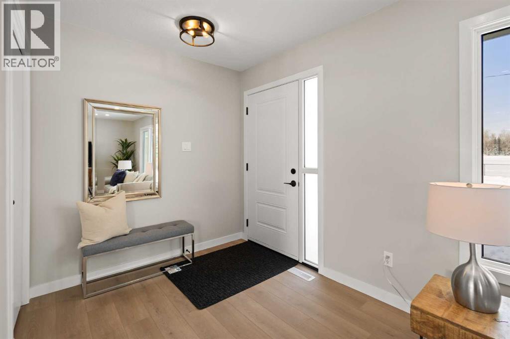 House for Sale in 236 Silverview Way NW|Calgary, Alberta T3B3K3 2