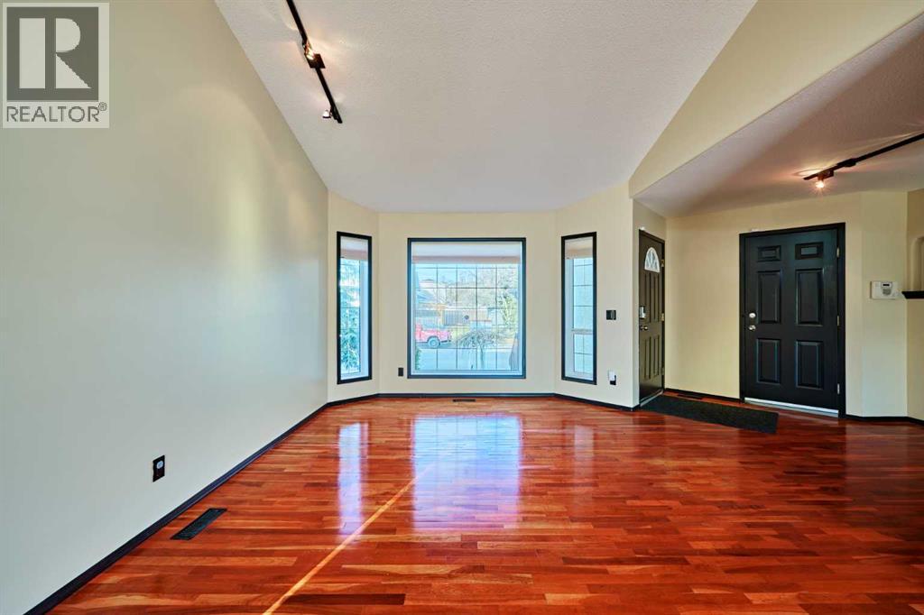 House for Sale in 131 Arbour Wood Close NW|Calgary, Alberta T3G4B3 2