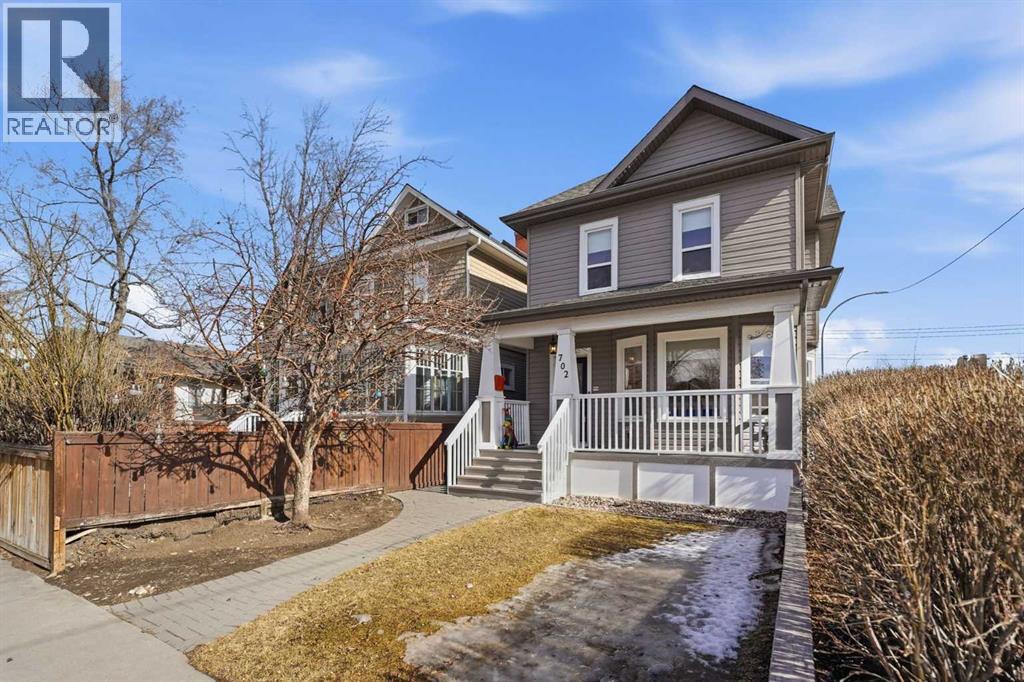 House for Sale in 702 15 Street NW|Calgary, Alberta T2N2B2 2