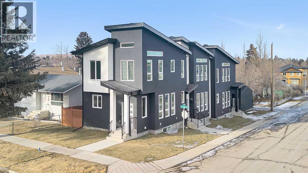 Row / Townhouse for Sale in 140 25 Avenue NE|Calgary, Alberta T2E1X8 3