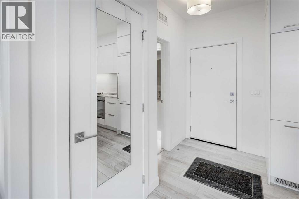 Apartment for Sale in 205, 3125 39 Street NW|Calgary, Alberta T3E2C3 2