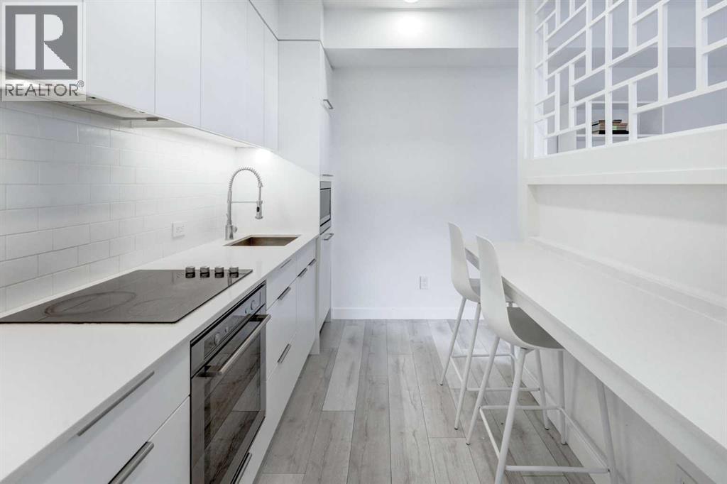 Apartment for Sale in 205, 3125 39 Street NW|Calgary, Alberta T3E2C3 5