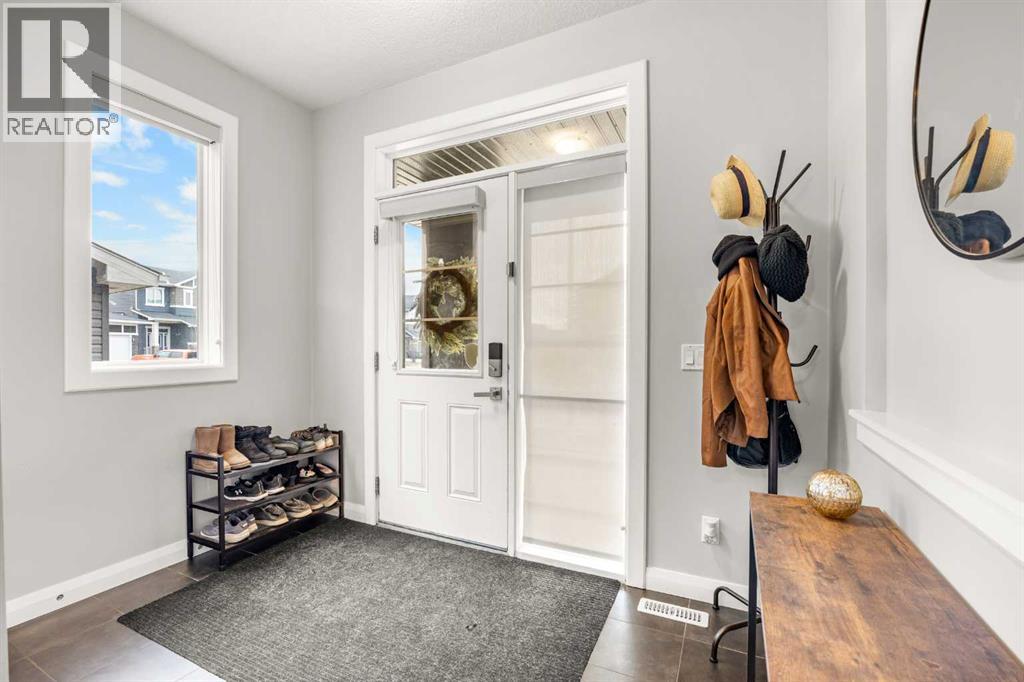 House for Sale in 40 Evansfield Place NW|Calgary, Alberta T3P0K3 2