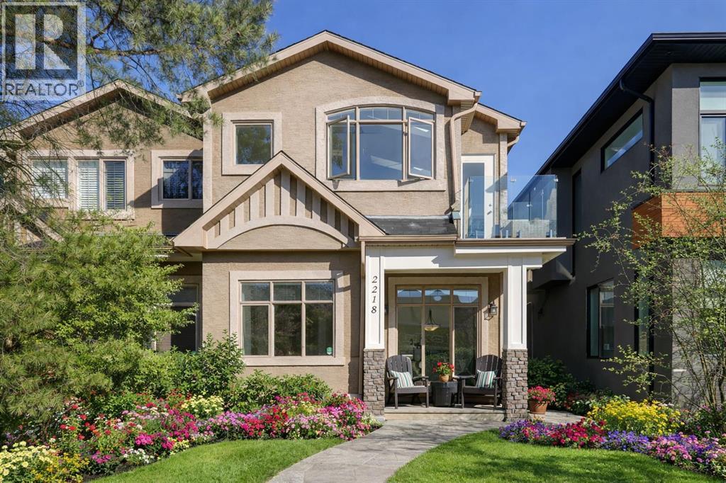 Duplex for Sale in 2218 1 Avenue NW|Calgary, Alberta T2N0B7