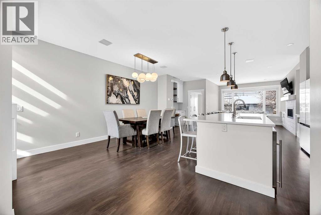 Duplex for Sale in 1410 21 Avenue NW|Calgary, Alberta T2M1L6 2